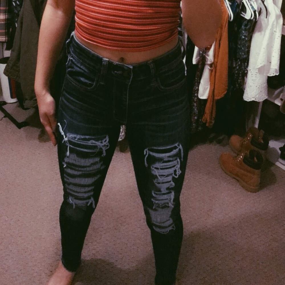Cute distressed jeans from American Eagle